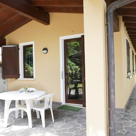 Camping Zocco Манерба-дель-Гарда Экстерьер фото