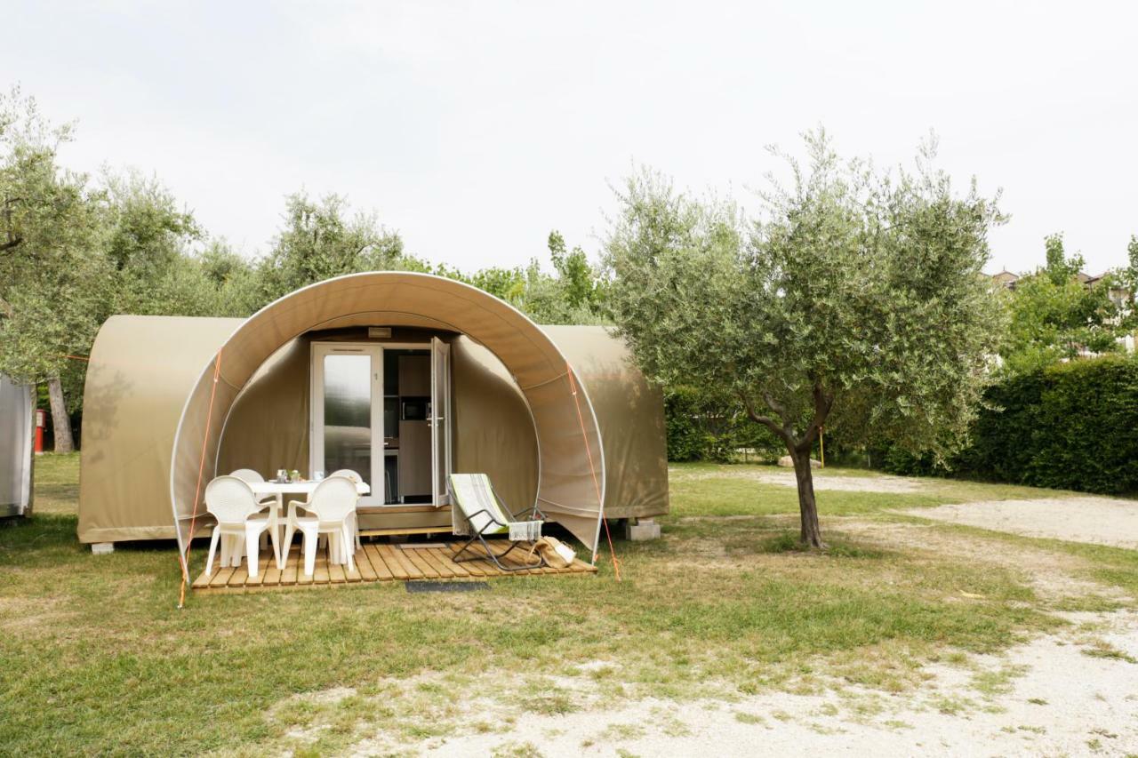 Camping Zocco Манерба-дель-Гарда Экстерьер фото