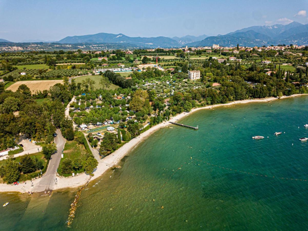 Camping Zocco Манерба-дель-Гарда Экстерьер фото